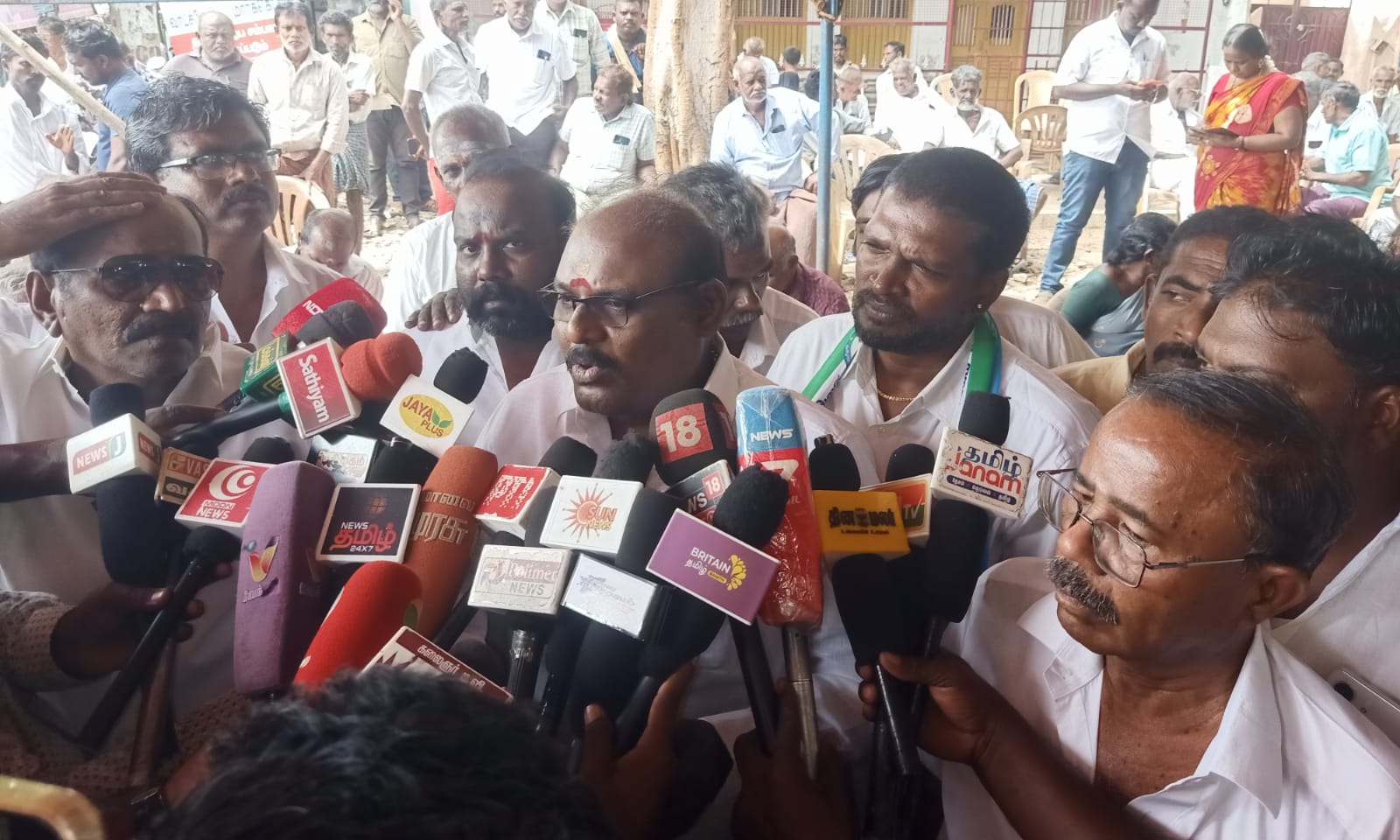 "போராட்டத்திற்கு தள்ளினால் தூத்துக்குடி தாங்காது" உப்பளத் தொழிலை காக்க அரசு உடனடி நடவடிக்கை எடுக்க வேண்டும்: சுபாஷ் பண்ணையார் எச்சரிக்கை