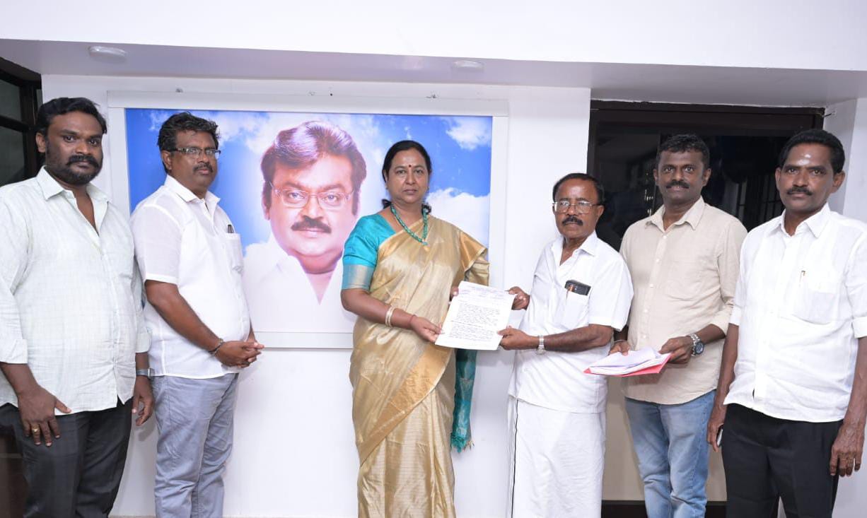 தூத்துக்குடி உப்பளங்களை காக்க அரசியல் கட்சிகளின் ஆதரவை நாடும் உற்பத்தியாளர்கள் தொடர் போராட்டத்துக்கு பிரேமலதா விஜயகாந்த் எம்.எல்.ஏ. ஆதரவு