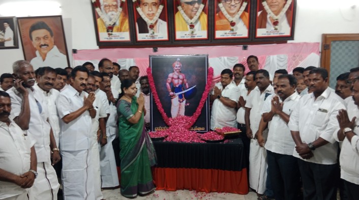 மன்னன் பூலித்தேவன் 311-வது பிறந்த நாள் விழா: தூத்துக்குடியில் கீதாஜீவன் புகழ் வணக்கம்