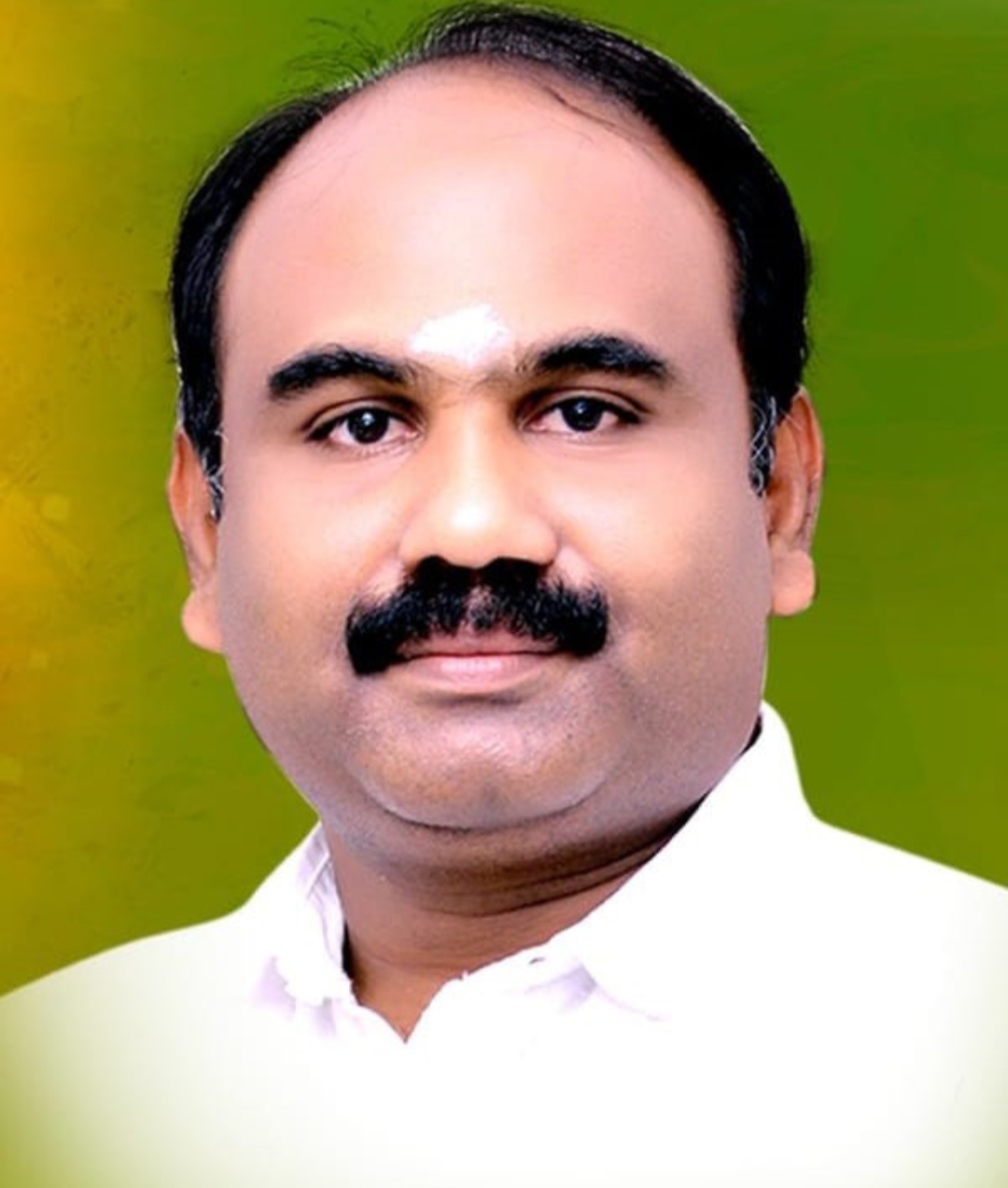 100 நாள் வேலை திட்ட பெண்களை அலுவலக கோப்புகளை தூக்க பயன்படுத்துவதா? பாஜக மாவட்ட தலைவர் சித்ராங்கதன் கண்டனம்