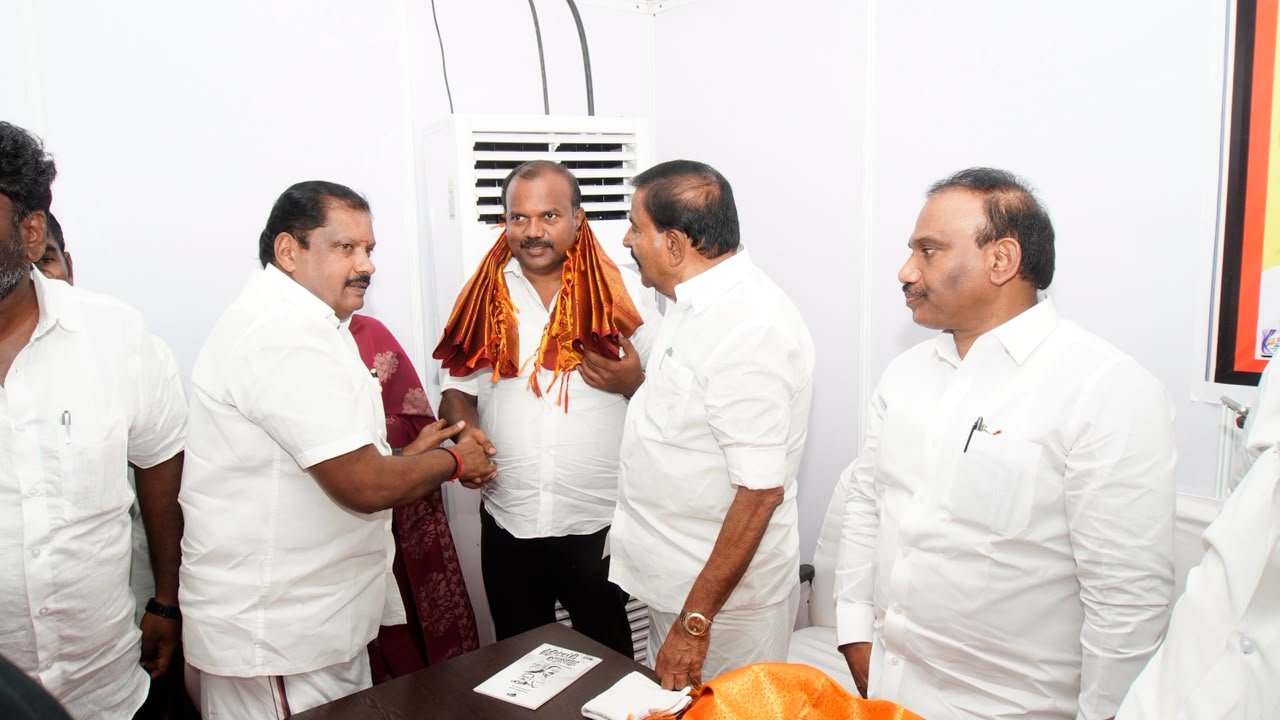 தாராபுரம் இடைத்தேர்தல்: ஆலோசனைக் கூட்டத்தில் மேயர் ஜெகன் பெரியசாமி பங்கேற்பு