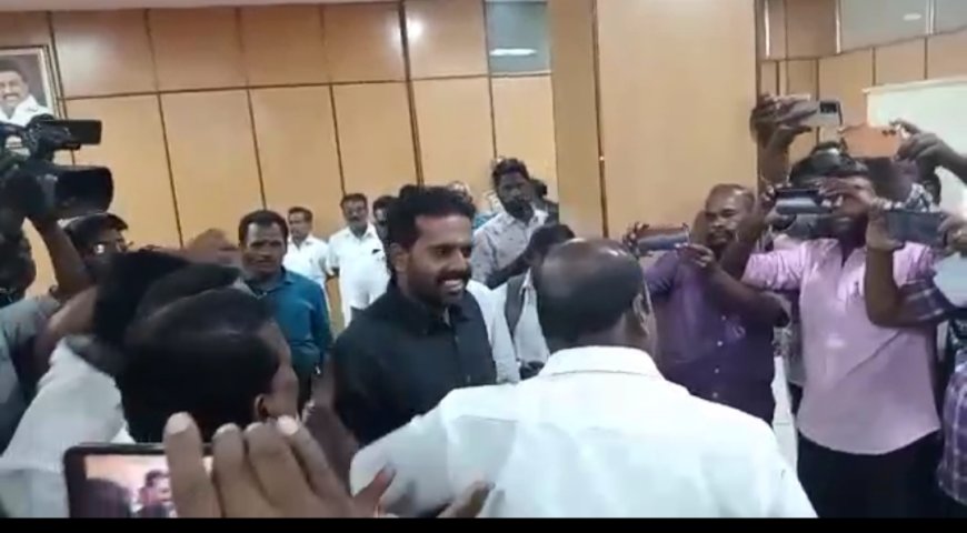 தூத்துக்குடி மாநகராட்சி சாதாரண கூட்டம்-திமுக மன்ற உறுப்பினர்கள் அதிமுக மாமன்ற உறுப்பினரை சட்டையை பிடித்து வலுக்கட்டாயமாக வெளியேற்றியதால் பரபரப்பு!.