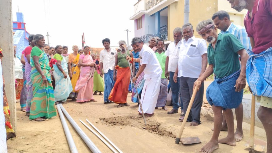 ஒட்டப்பிடாரம் அருகே இளவேலங்கால் கிராமத்தில்  ரூ.41 லட்சம் மதிப்பீட்டில் வீடுகளுக்கு குடிநீர் இணைப்பு வழங்கும் பணியை  ஒட்டப்பிடாரம் சட்டமன்ற உறுப்பினர் சண்முகையா அடிக்கல் நாட்டி தொடங்கி வைத்தார்.