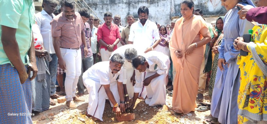 ஒட்டப்பிடாரம் கல்லத்திக்கிணறு பகுதியில் அனைத்து கிராம அண்ணா மறுமலர்ச்சி திட்டத்தில் கீழ் பல்வேறு பணிகளுக்கு எம்எல்ஏ சண்முகையா அடிக்கல் நாட்டி தொடங்கி வைத்தார்.