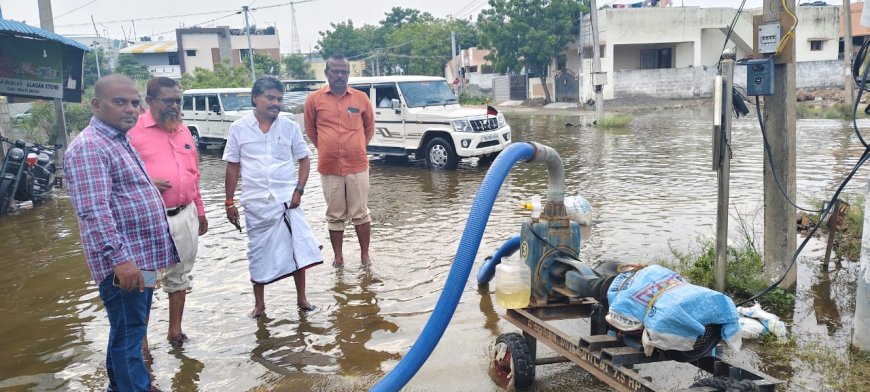 தூத்துக்குடி மாநகராட்சி பகுதிகளில் வெள்ள நீரை வெளியேற்றும் பணி - ஒட்டப்பிடாரம் சட்டமன்ற உறுப்பினர் எம் சி. சண்முகையா பார்வையிட்டார்.